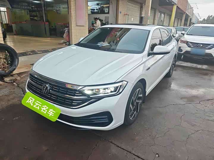 Фото 1 - Volkswagen Sagitar L