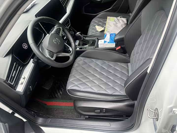 Фото 4 - Volkswagen Sagitar L