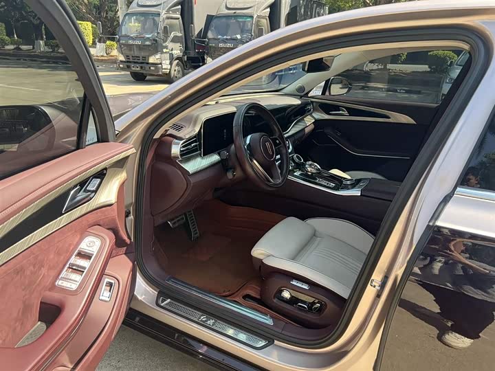 Фото 4 - Hongqi H9