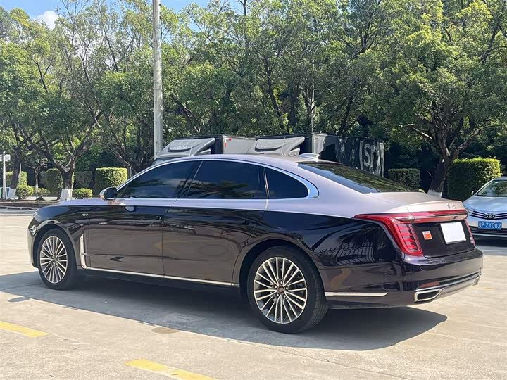 Фото 9 - Hongqi H9