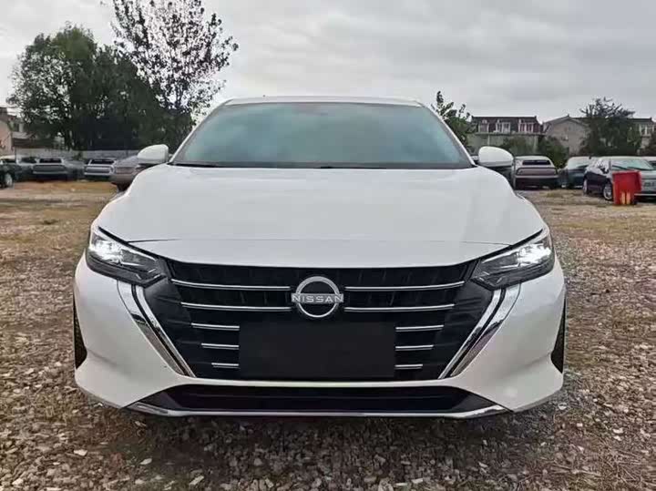 Фото 2 - Nissan Sylphy