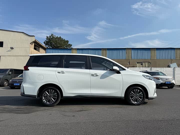 Фото 5 - Maxus G50