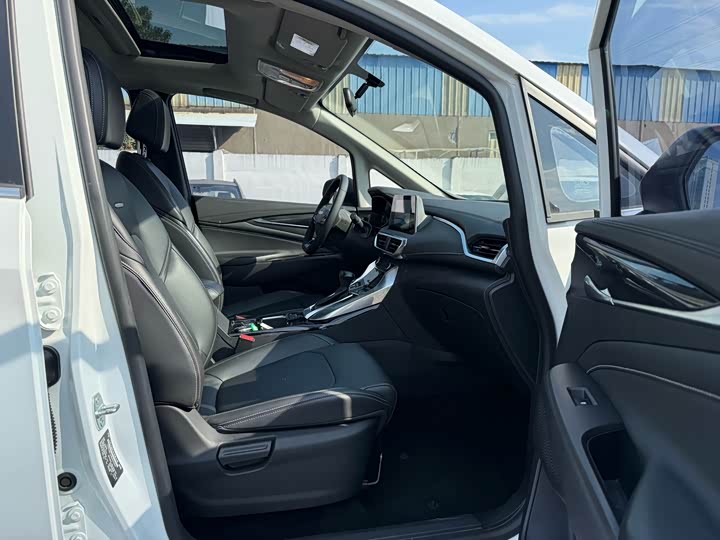 Фото 9 - Maxus G50