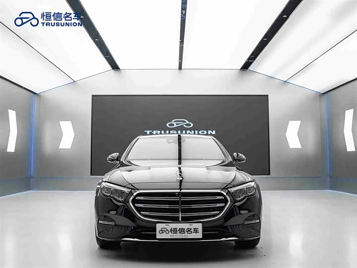 Photo 3 - Mercedes-Benz E-Class