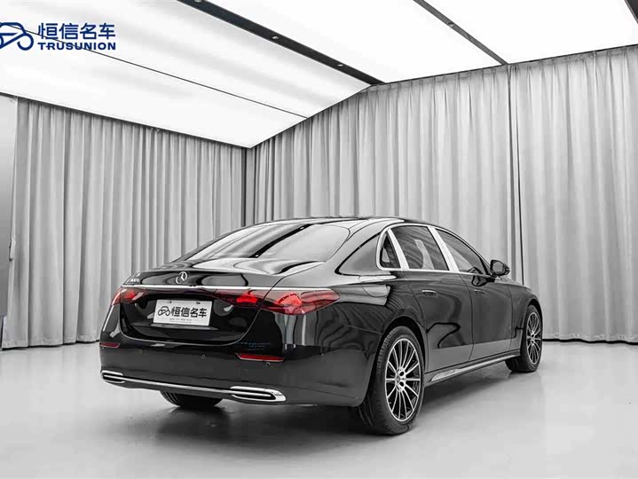 Photo 5 - Mercedes-Benz E-Class