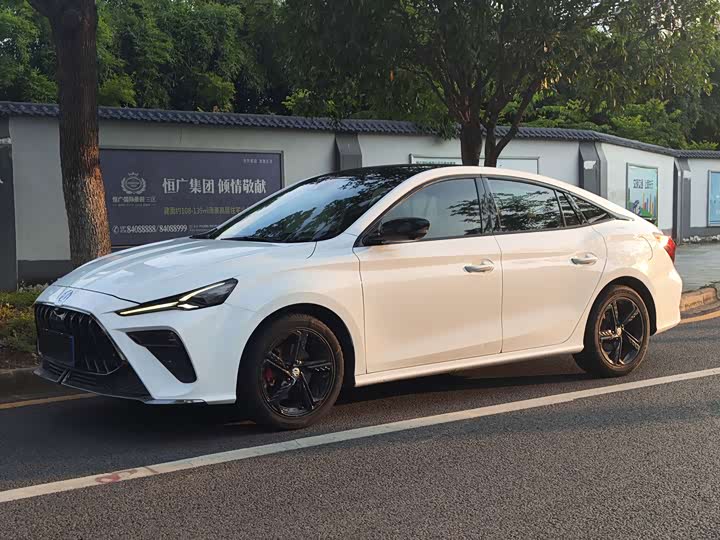 Фото 1 - MG Motor 5 Scorpio