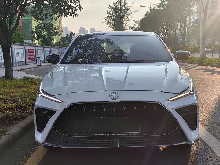 Фото 2 - MG Motor 5 Scorpio