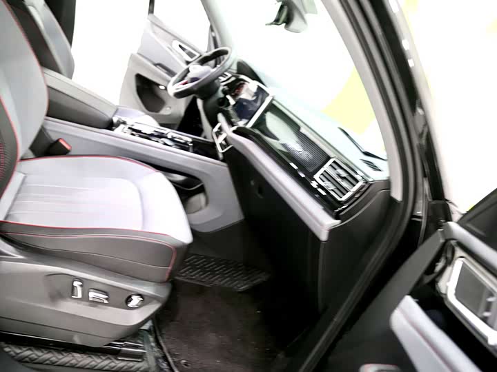 Фото 8 - Volkswagen Teramont X