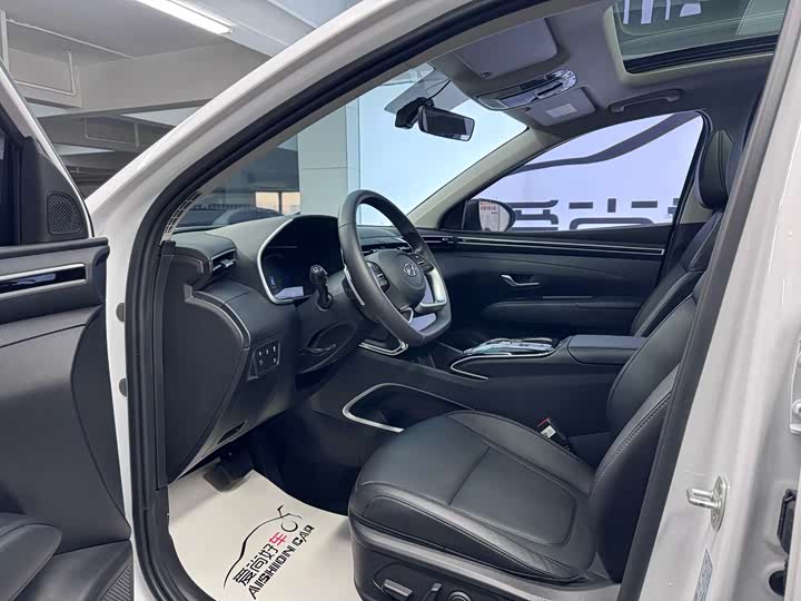 Фото 8 - Hyundai Tucson L