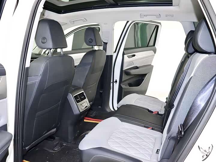 Фото 9 - Volkswagen Tavendor