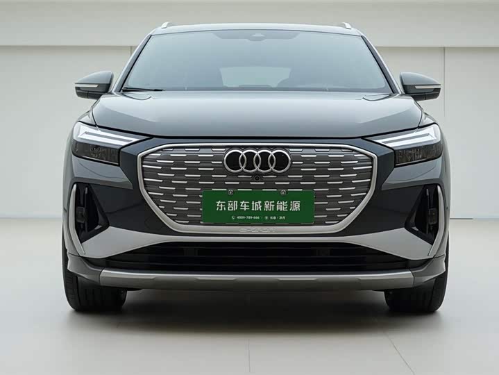 Фото 2 - Audi Q4 e-tron