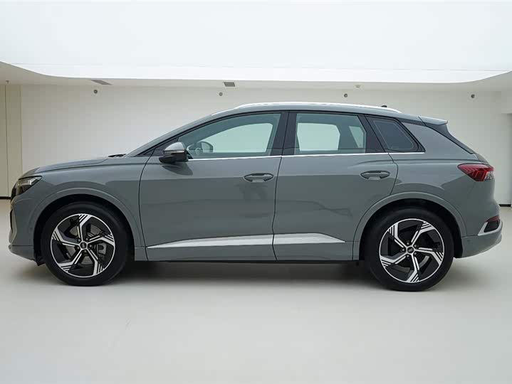 Фото 3 - Audi Q4 e-tron