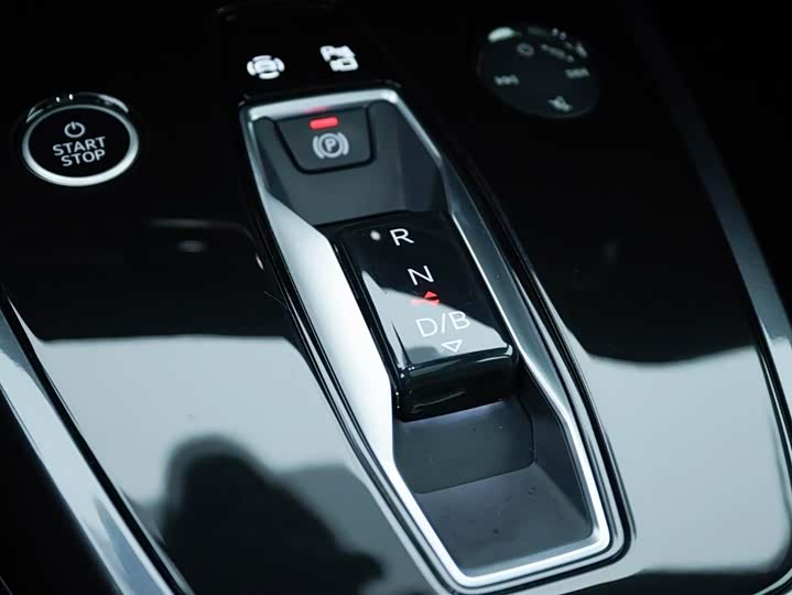 Фото 9 - Audi Q4 e-tron