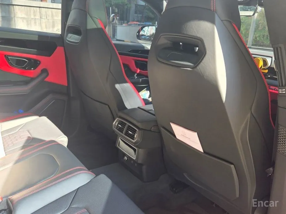 Фото 15 - Lamborghini Urus