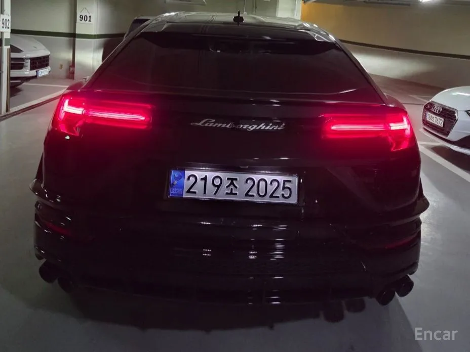 Фото 5 - Lamborghini Urus