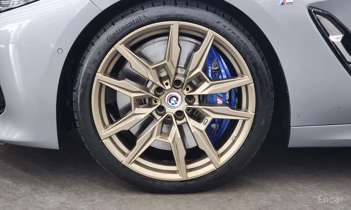 Фото 5 - BMW 8 Series