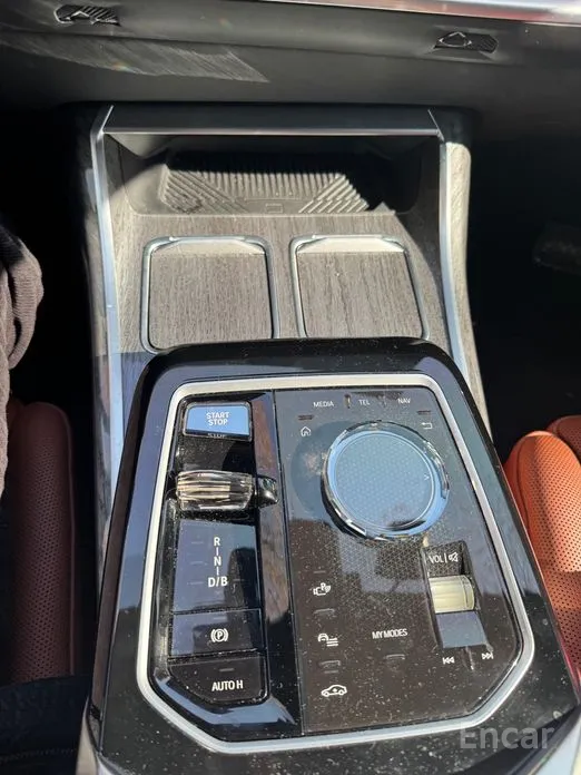 Фото 13 - BMW i7