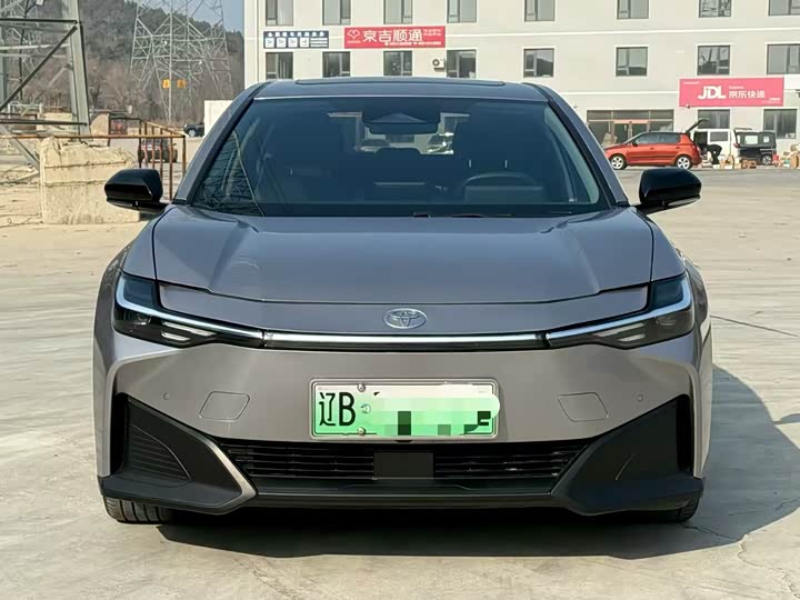 Фото 2 - Toyota bZ3