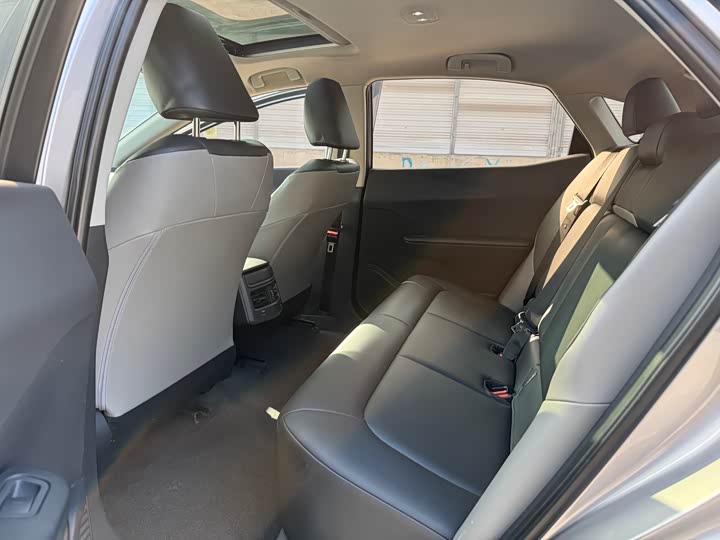 Фото 8 - Toyota bZ3