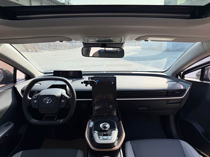 Фото 9 - Toyota bZ3