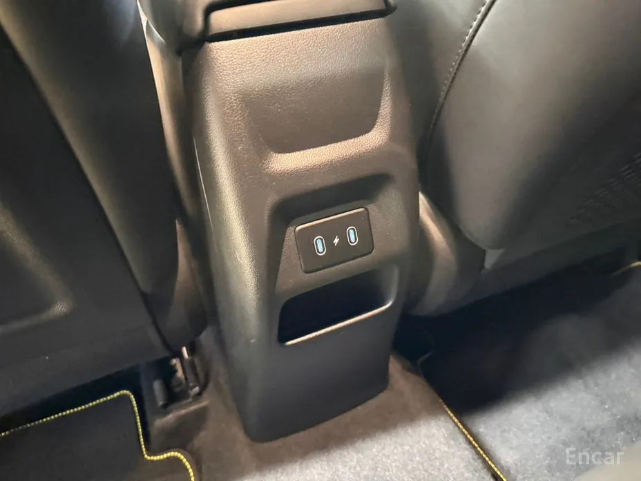 Photo 18 - Hyundai Venue