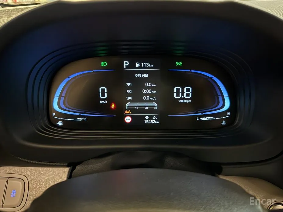 Photo 8 - Hyundai Venue