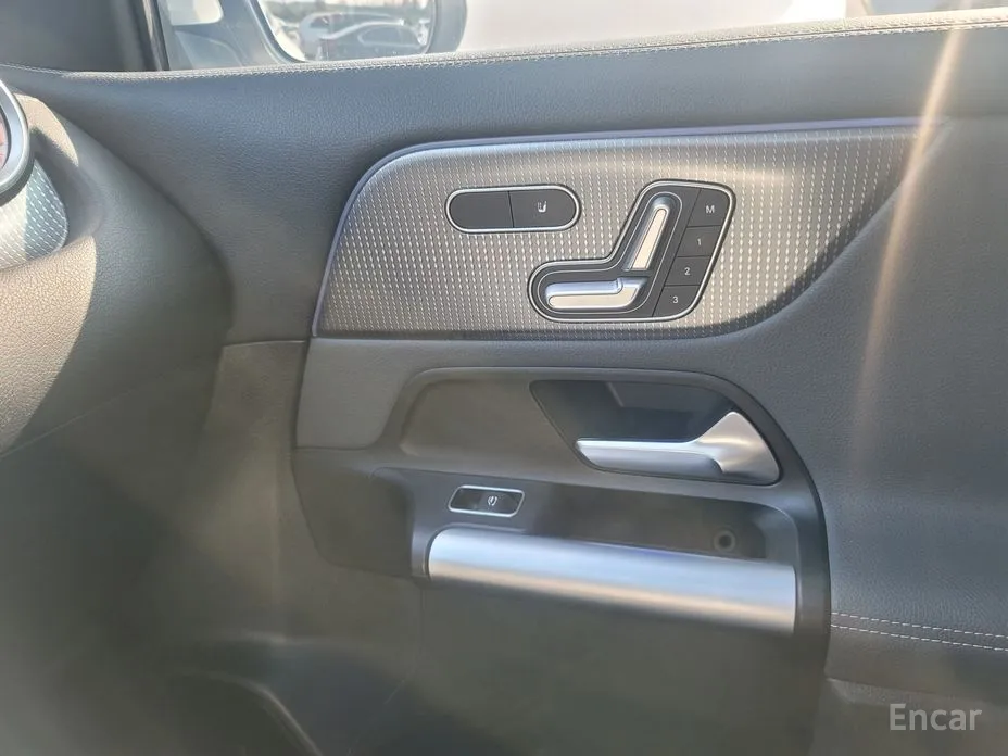 Фото 19 - Mercedes-Benz EQA