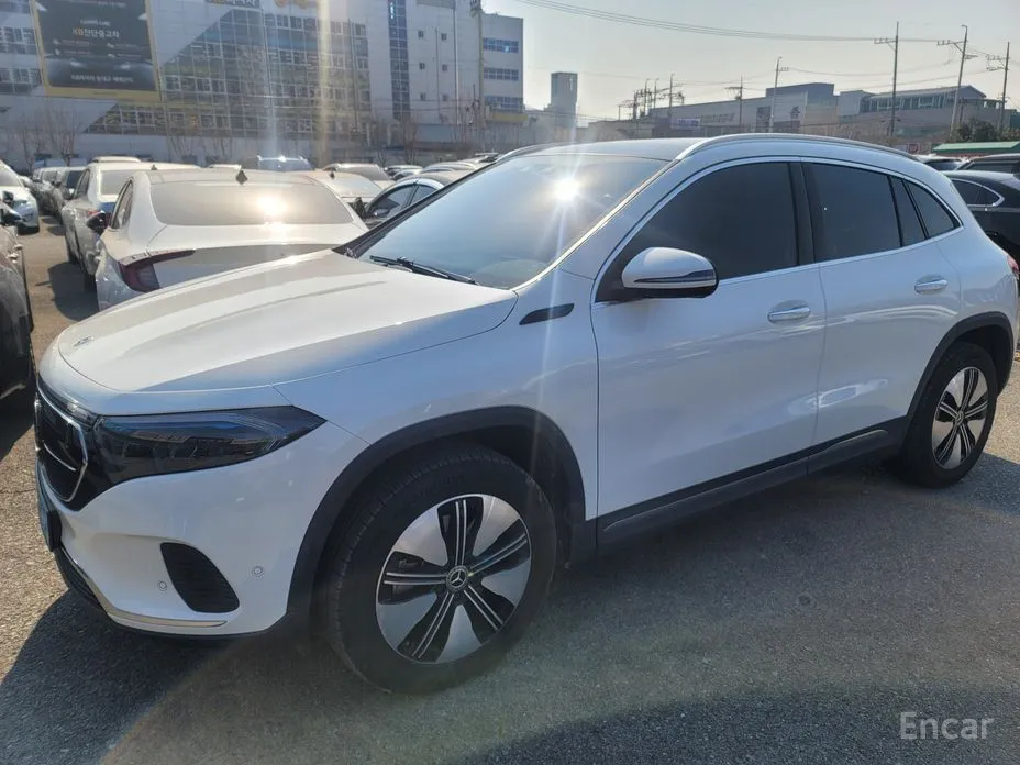 Фото 2 - Mercedes-Benz EQA