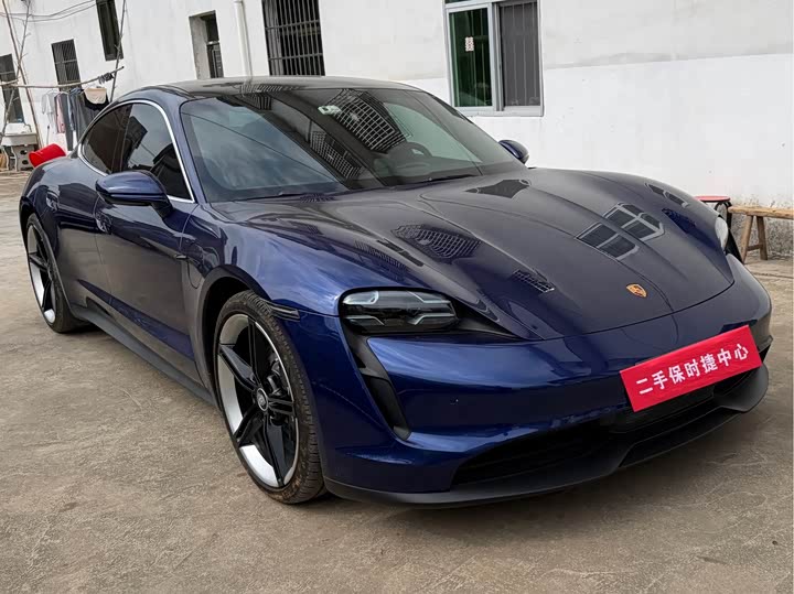 Фото 3 - Porsche Taycan