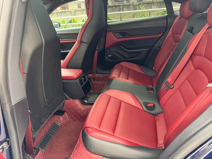 Фото 8 - Porsche Taycan