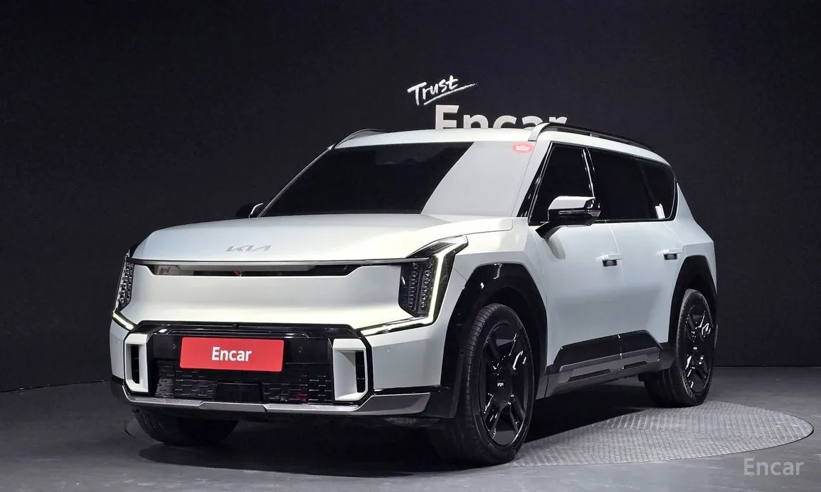 Photo 1 - Kia EV9