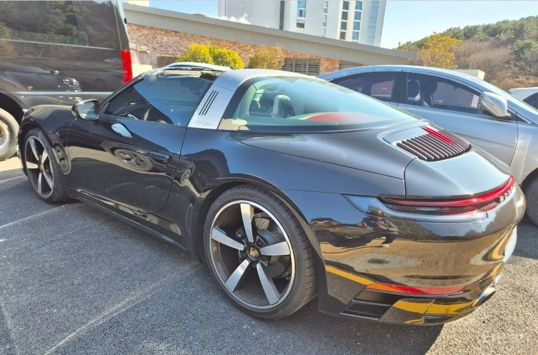 Фото 14 - Porsche 911