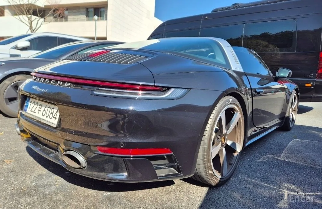 Фото 6 - Porsche 911