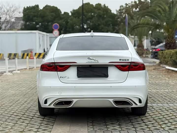Фото 5 - Jaguar XF L