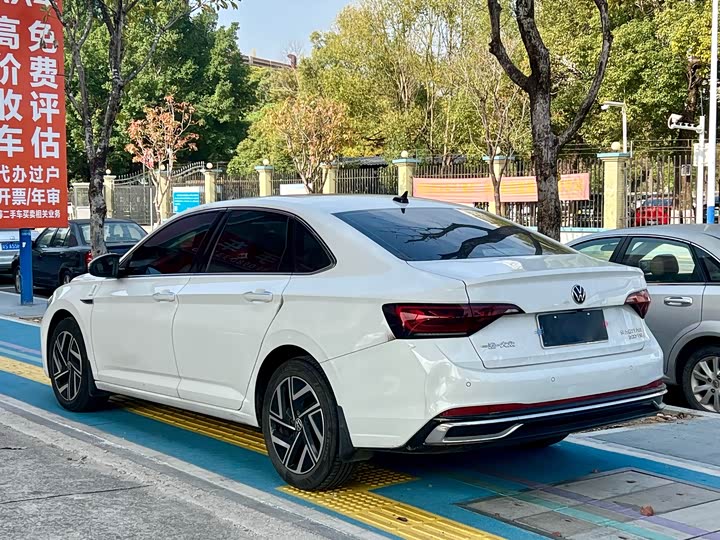 Фото 5 - Volkswagen Sagitar L