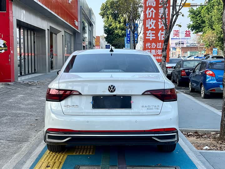 Фото 6 - Volkswagen Sagitar L