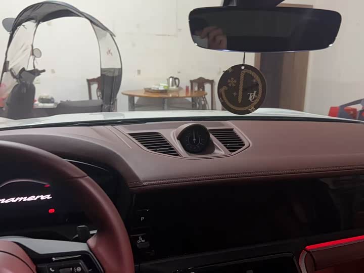 Фото 7 - Porsche Panamera