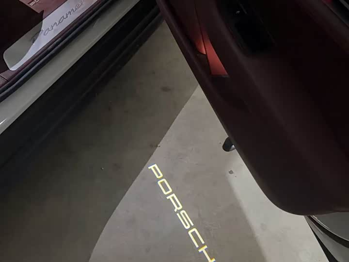 Фото 9 - Porsche Panamera