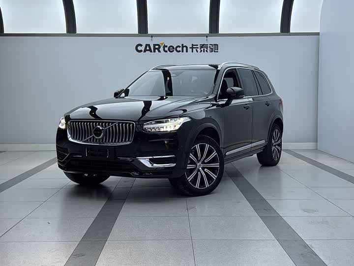 Фото 1 - Volvo XC90