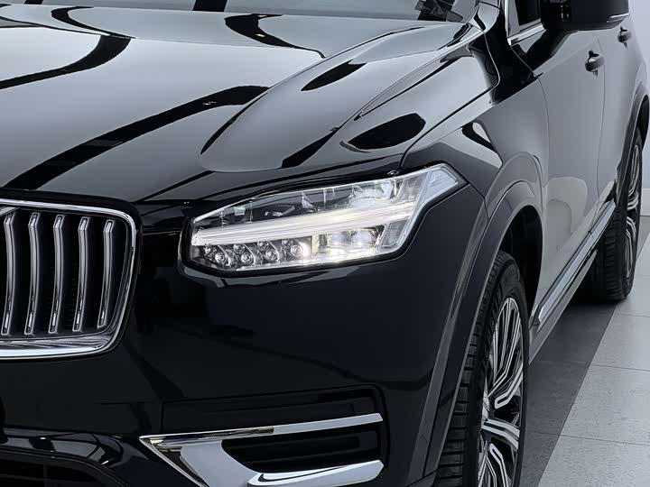 Фото 5 - Volvo XC90