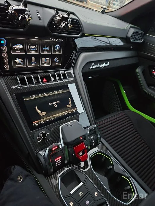 Фото 8 - Lamborghini Urus