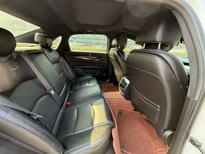 Фото 9 - Cadillac CT6