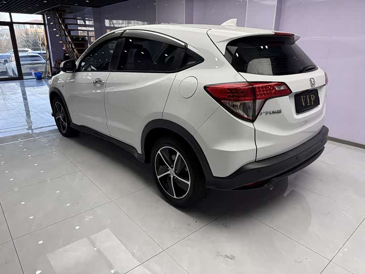 Фото 4 - Honda Vezel