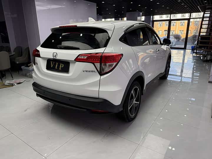 Фото 6 - Honda Vezel