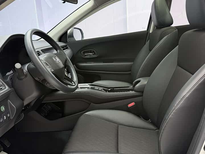 Фото 8 - Honda Vezel