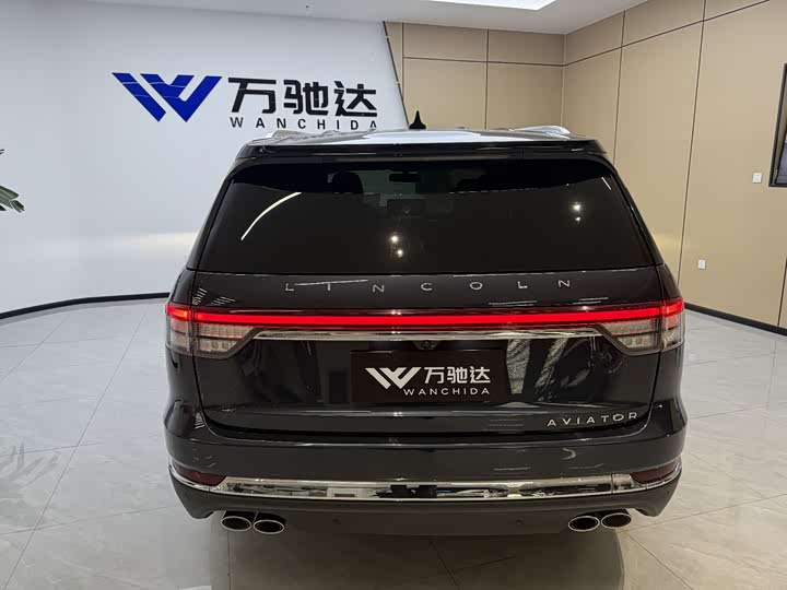 Фото 6 - Lincoln Aviator