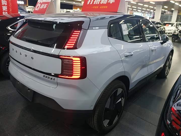 Фото 3 - Volvo EX30