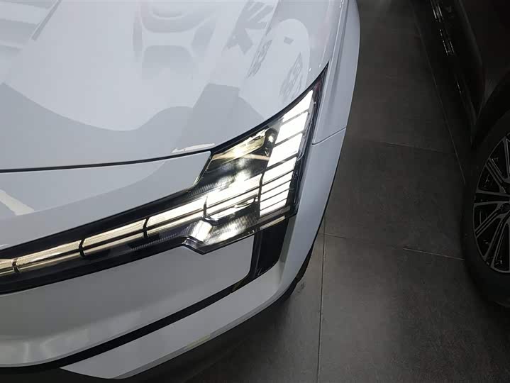 Фото 5 - Volvo EX30