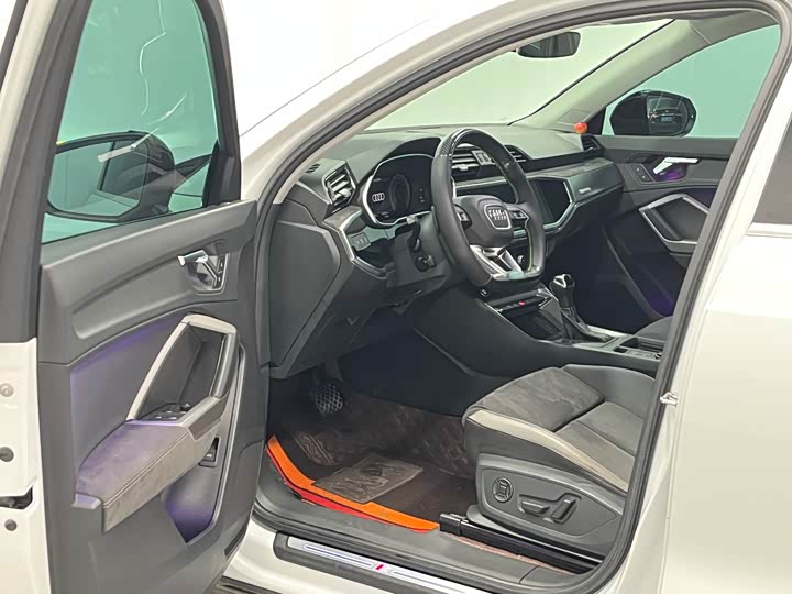 Фото 7 - Audi Q3