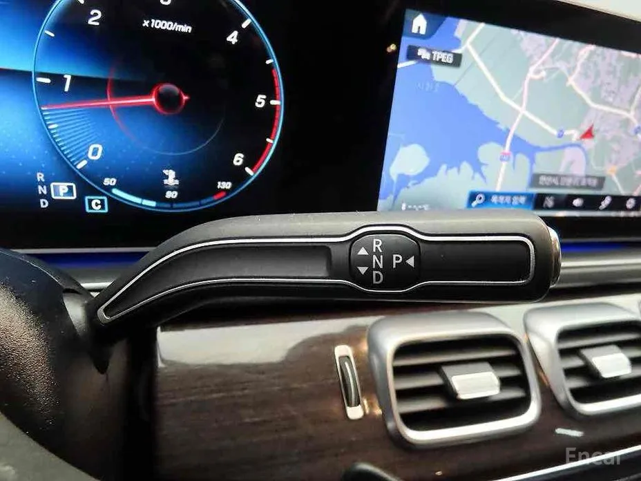 Фото 9 - Mercedes-Benz GLE-Class